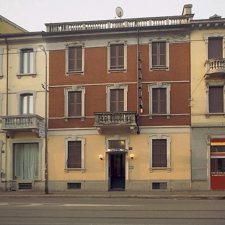 Hotel Mazzini เลโตยานนี ภายนอก รูปภาพ