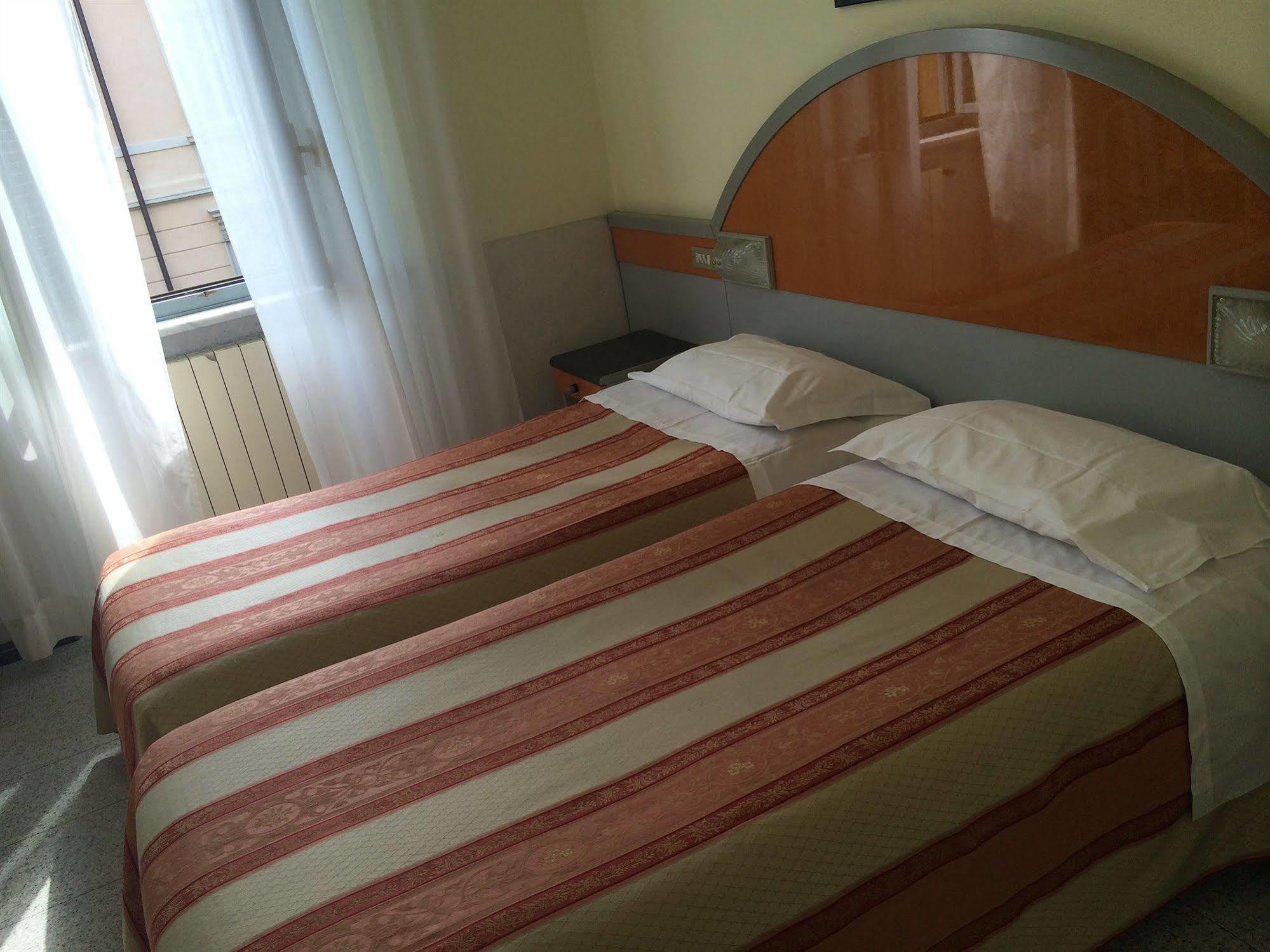 Hotel Mazzini เลโตยานนี ภายนอก รูปภาพ