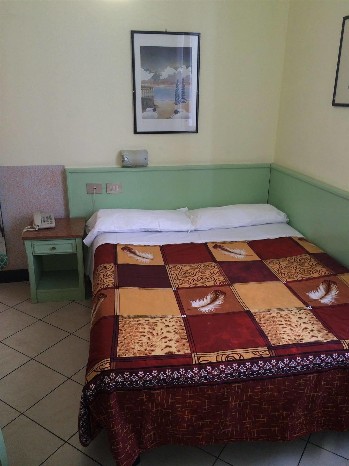 Hotel Mazzini เลโตยานนี ภายนอก รูปภาพ