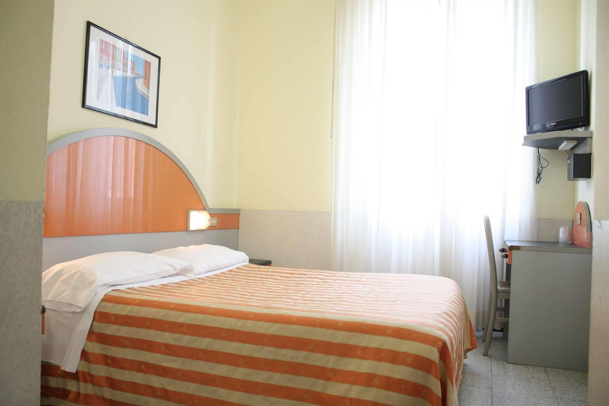 Hotel Mazzini เลโตยานนี ห้อง รูปภาพ